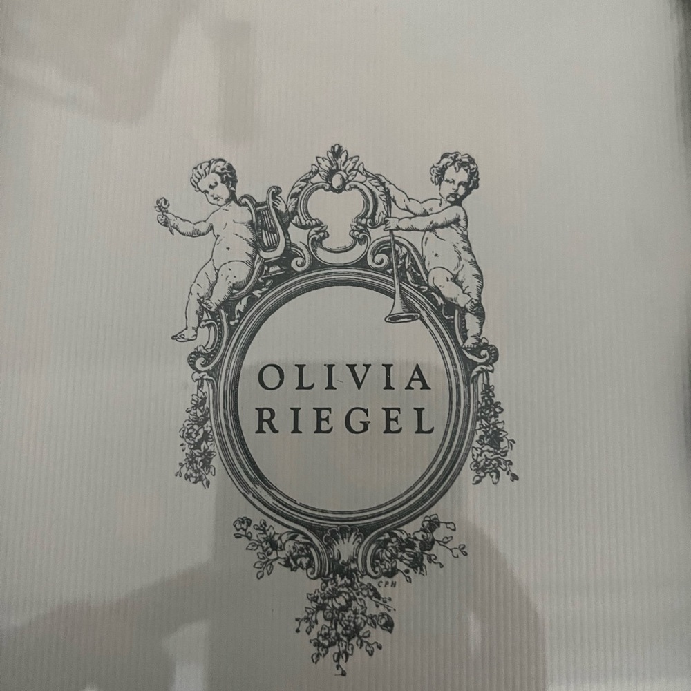 Olivia regal picture frame